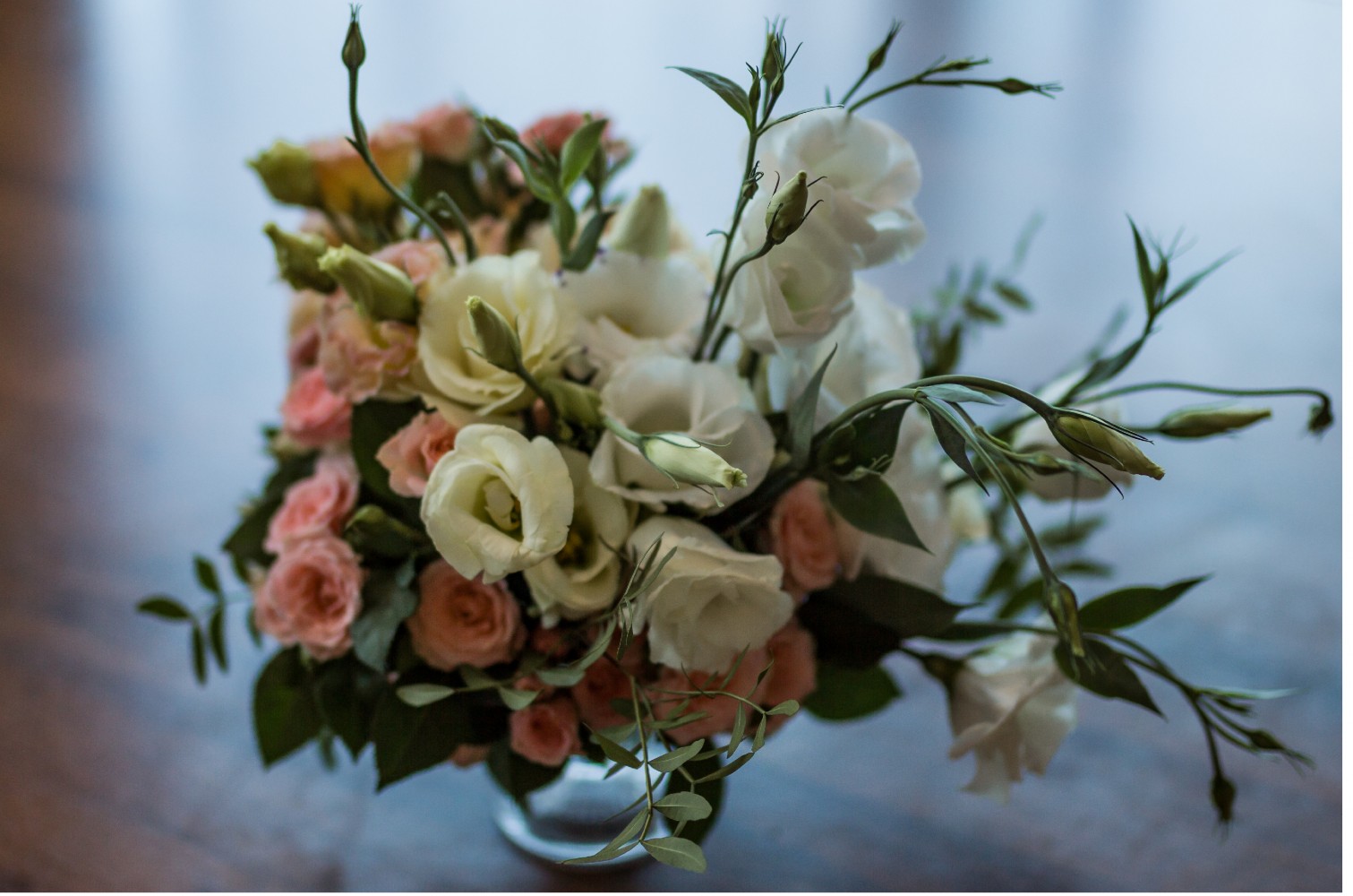 Изображение Живые цветы на гостевые столы