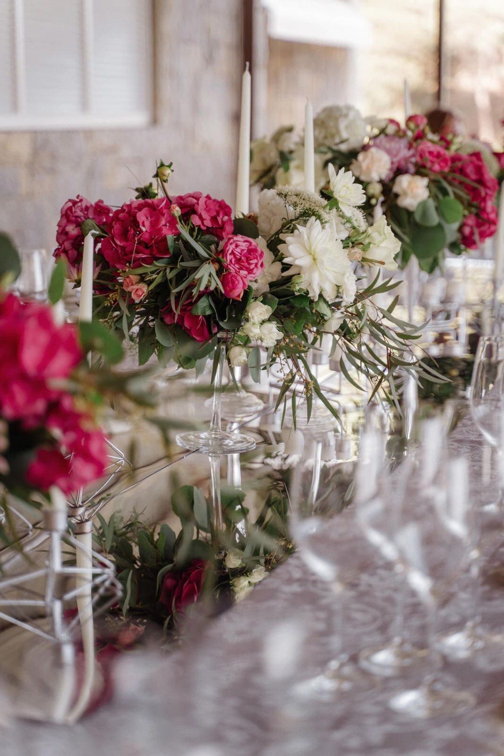 Изображение настояшие цветы на гостевые столы