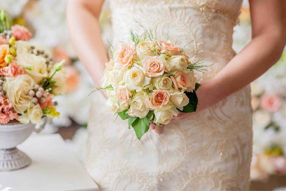 Изображение Персиковый букет невесты