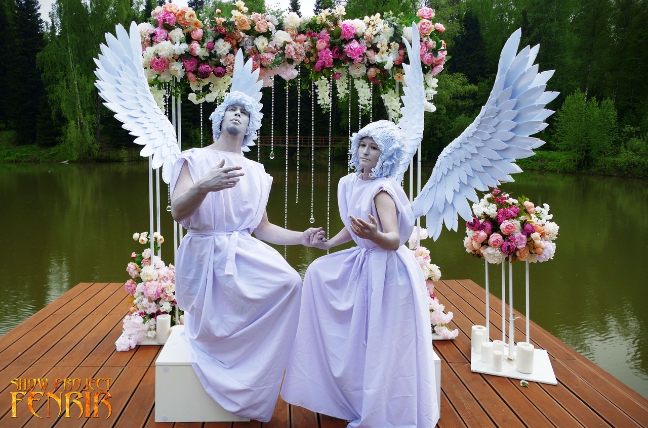 Изображение Живые статуи Ангелы