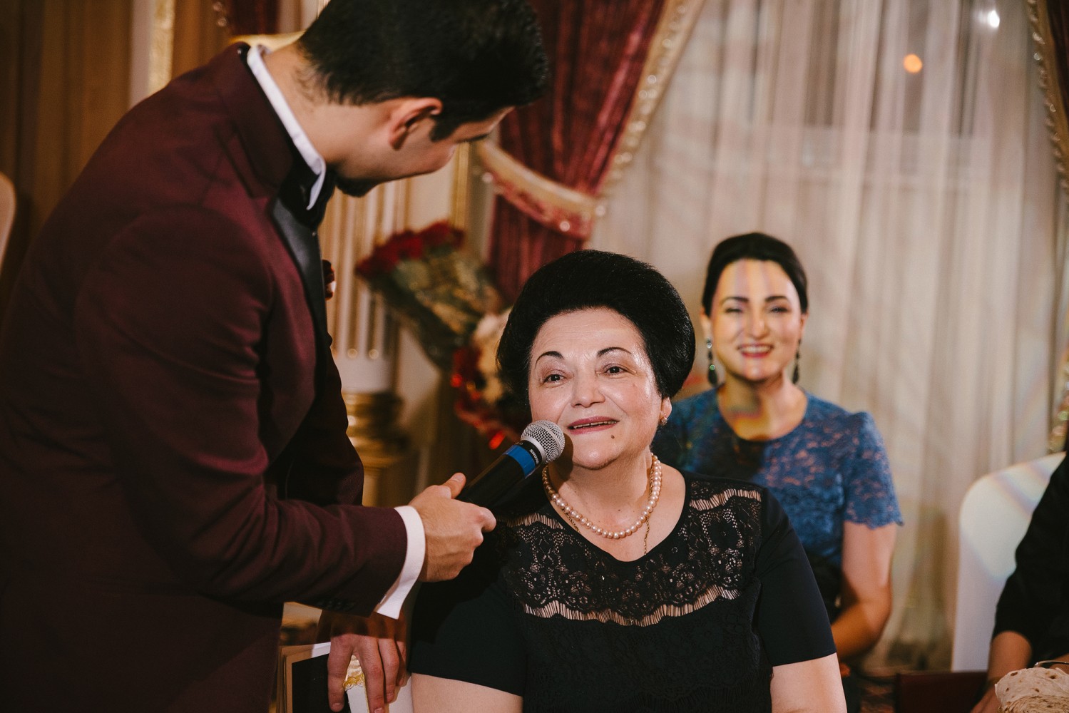 Изображение тамада на армянскую свадьбу Юрий Тунян