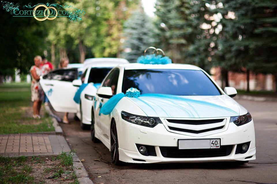 Изображение Свадебное украшение на автомобиль Синие розы