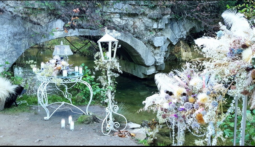 Изображение Сухоцветы в декоре свадебной церемонии