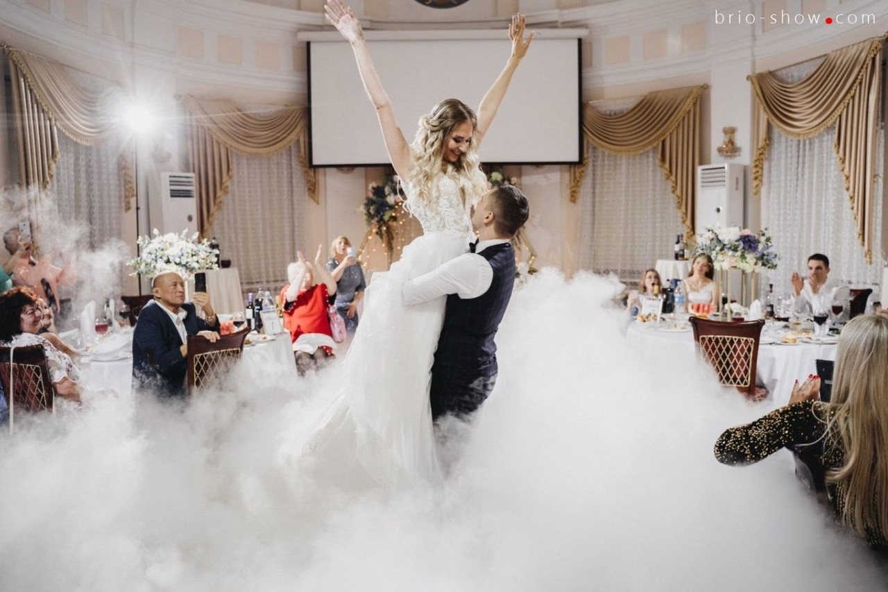 Изображение Тяжелый дым на свадьбу в Туле